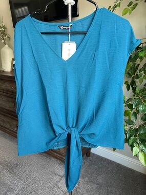 Pont Neuf Teal V-Neck Tie-Front Crop Top
